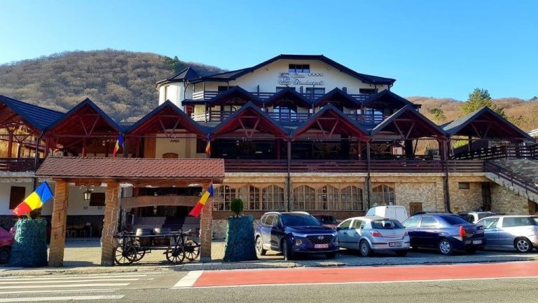 Casa-Romaneasaca01