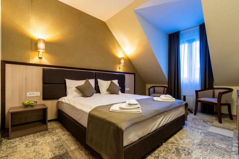 Hotel-Izvoare-Caciulata02