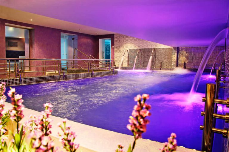 Piscina-Hotel-Palace-Baile-Govora